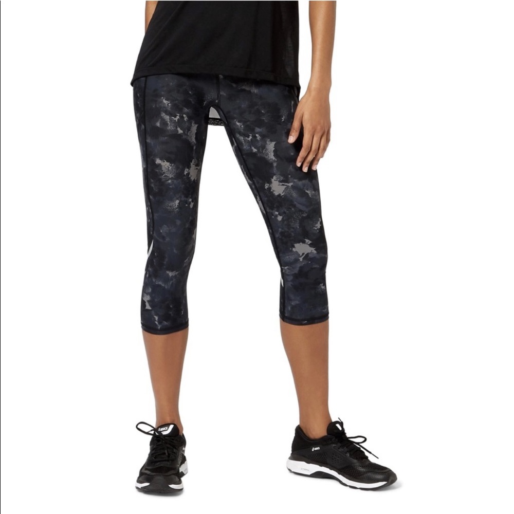Sweaty Betty | Zero Gravity Crop - Gray Patterned